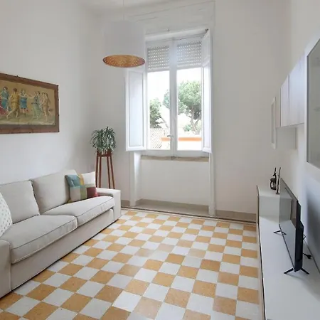 Welcomely - Vintage Apartment