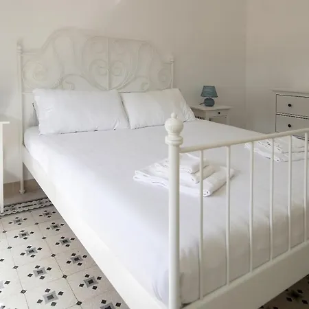 Welcomely - Vintage Apartment Cagliari